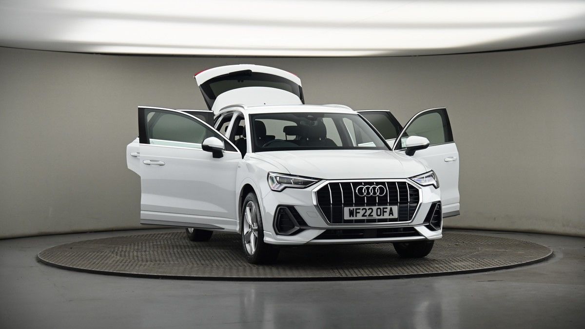 More views of Audi Q3