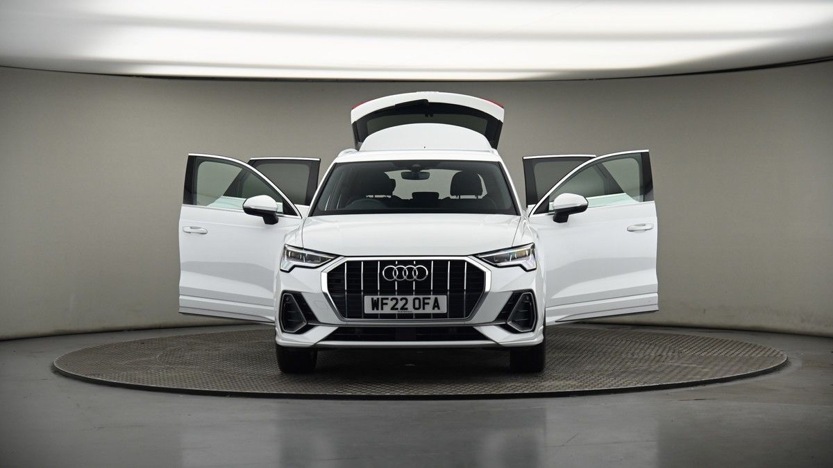 More views of Audi Q3