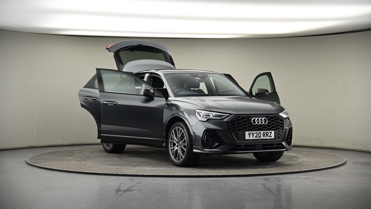 More views of Audi Q3
