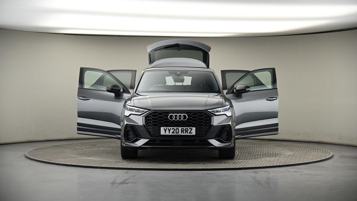 More views of Audi Q3