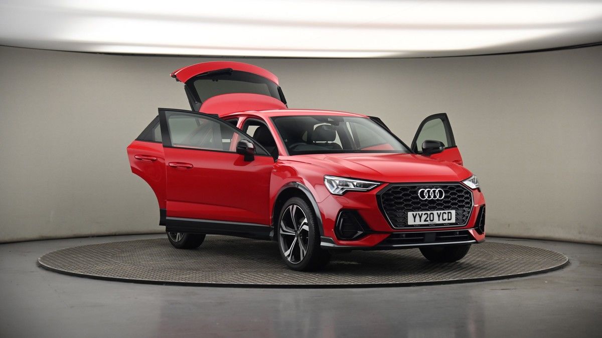 More views of Audi Q3