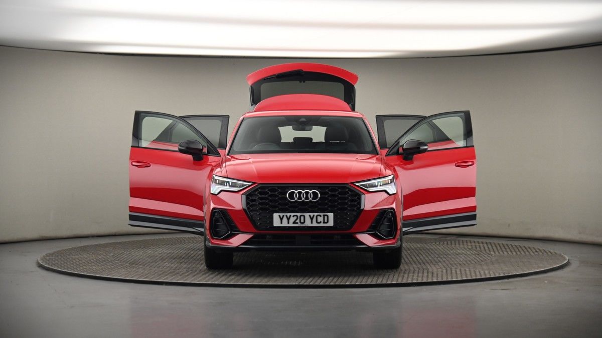 More views of Audi Q3