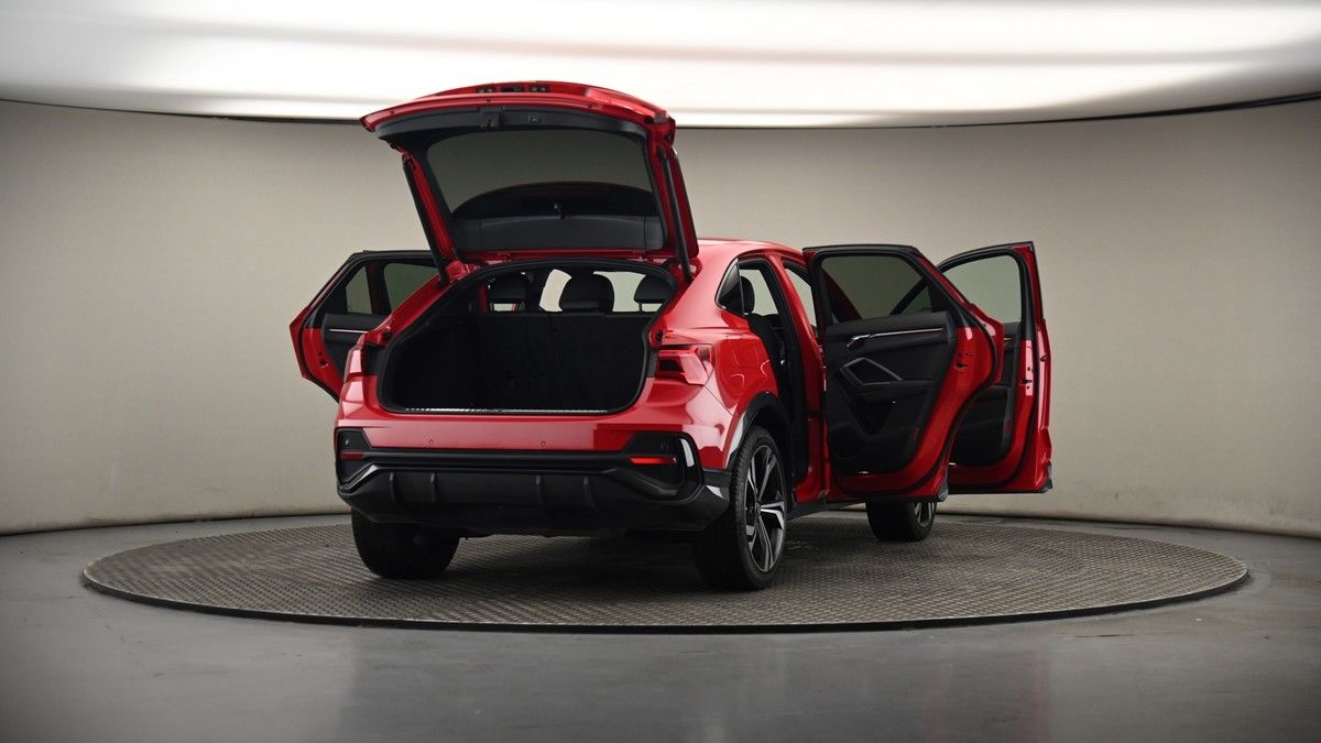 More views of Audi Q3