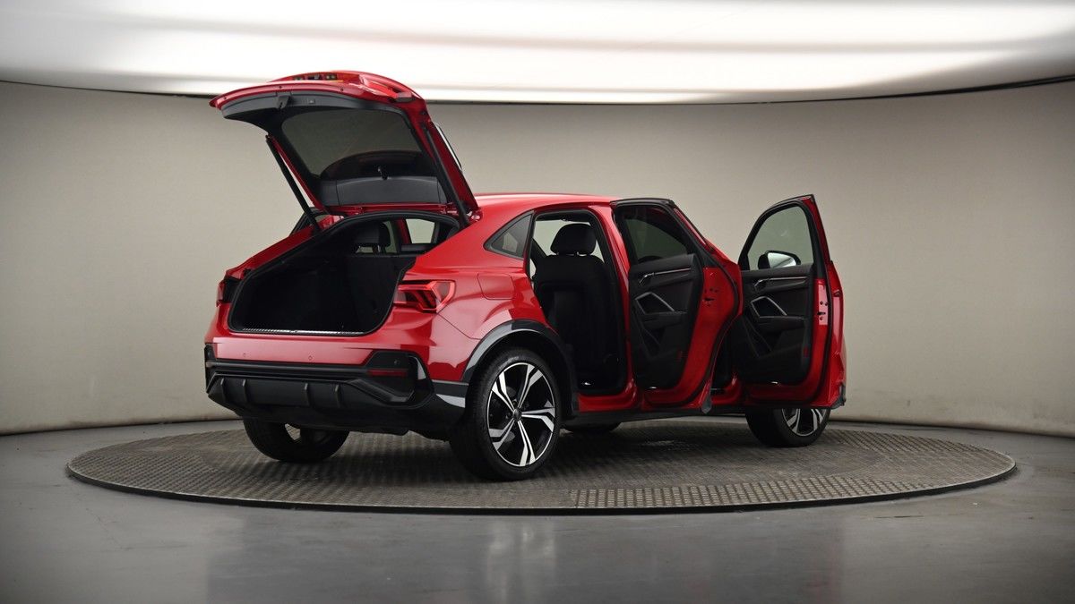 More views of Audi Q3