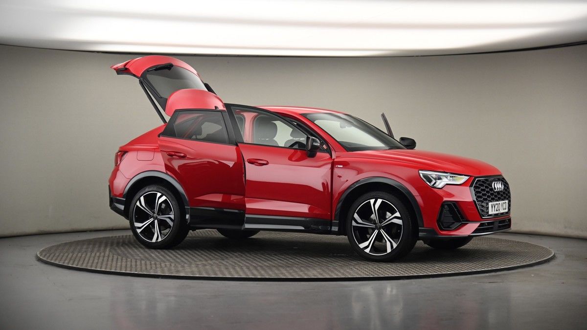 More views of Audi Q3