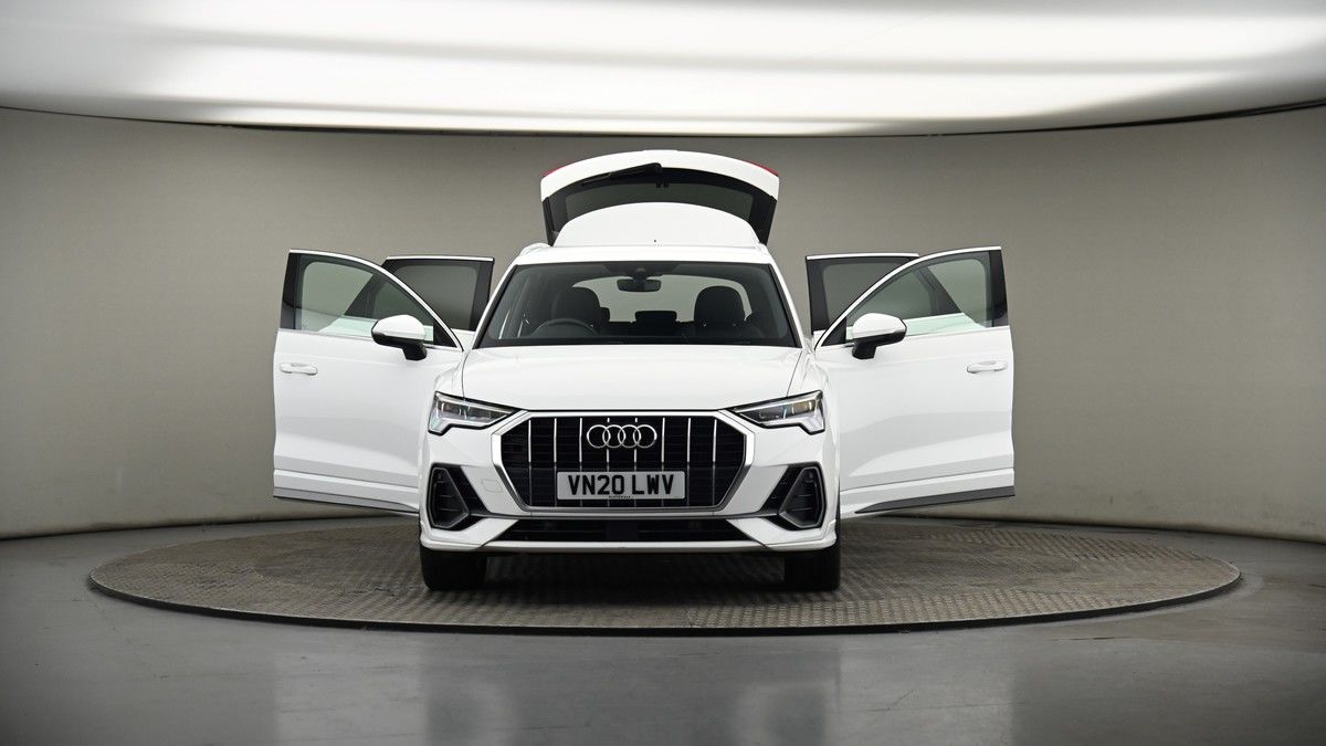 More views of Audi Q3