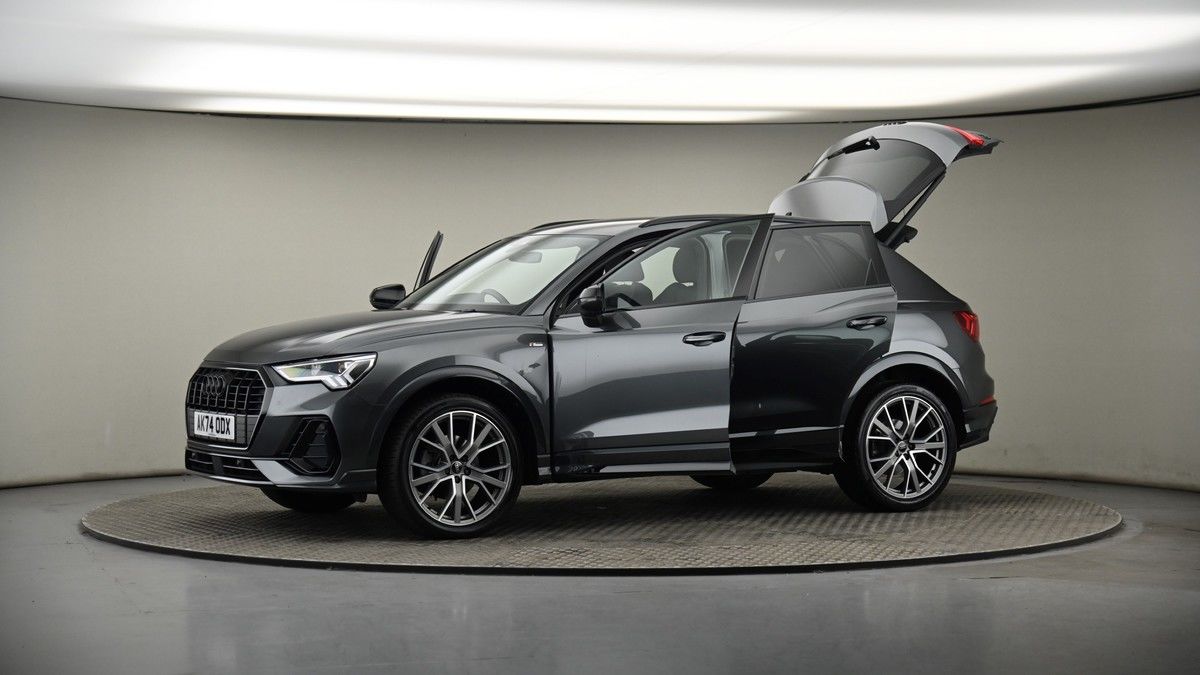 More views of Audi Q3