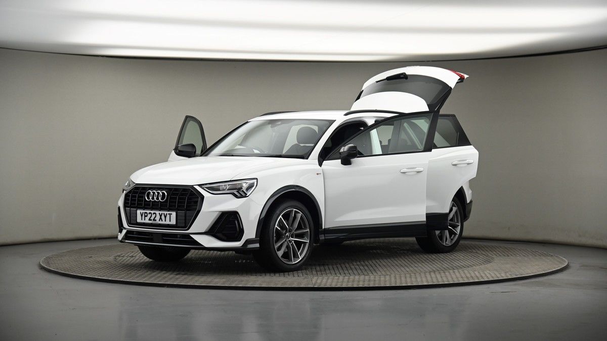 More views of Audi Q3
