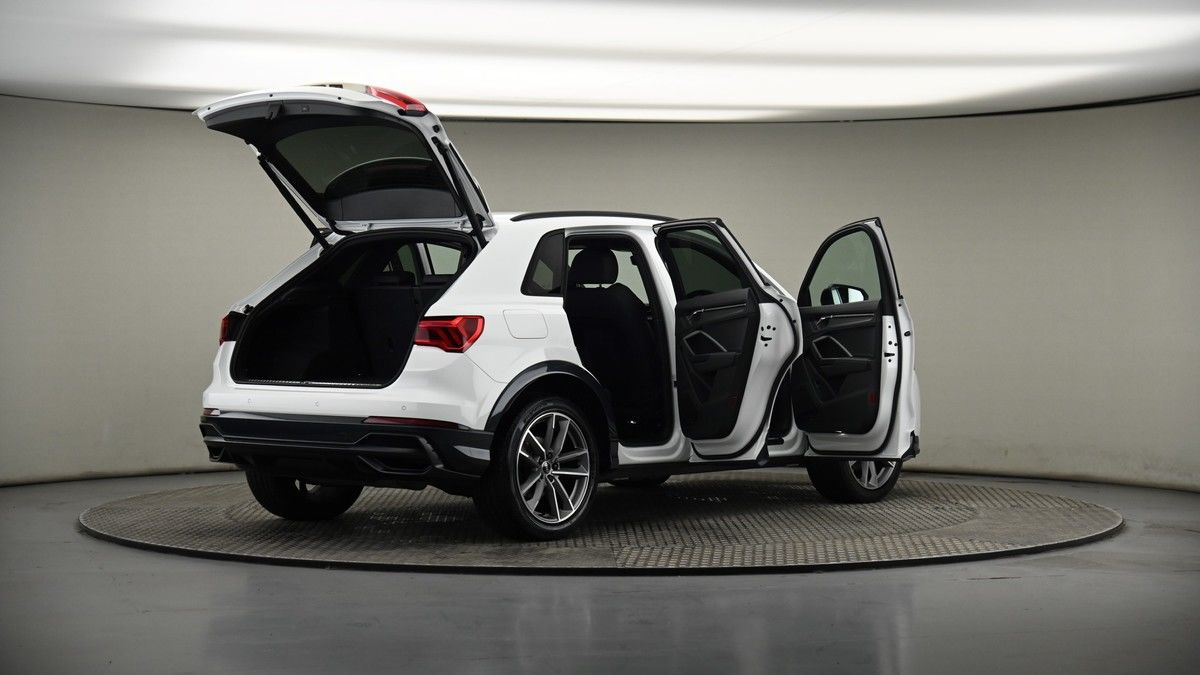 More views of Audi Q3