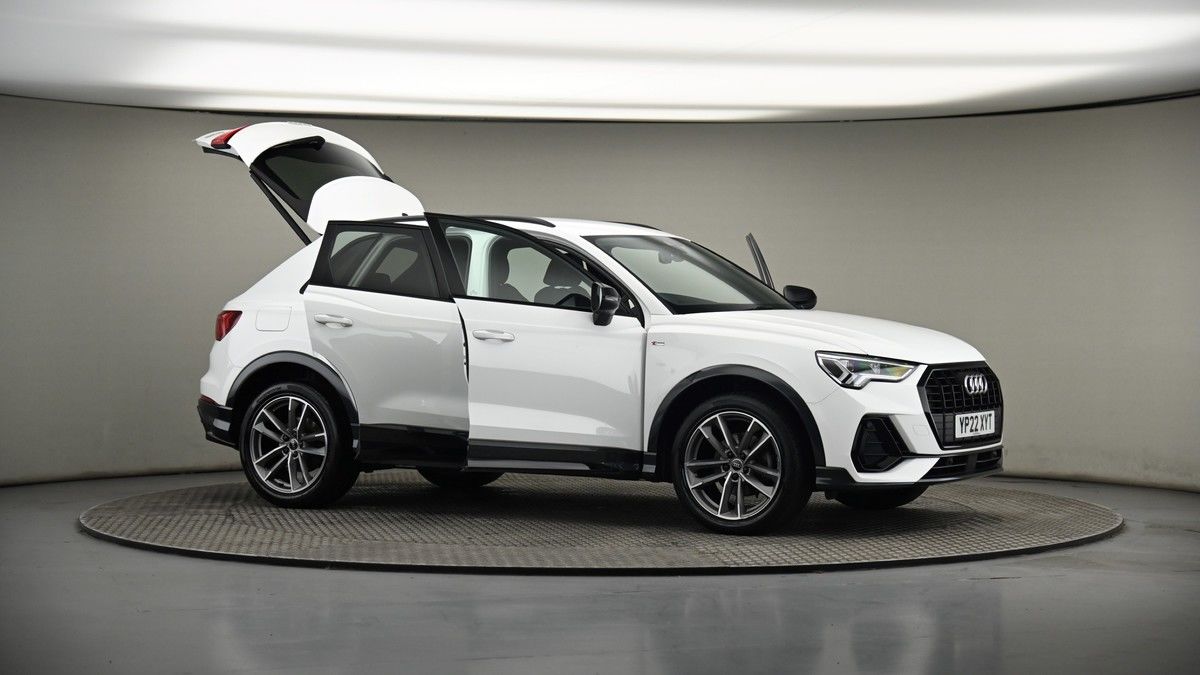 More views of Audi Q3