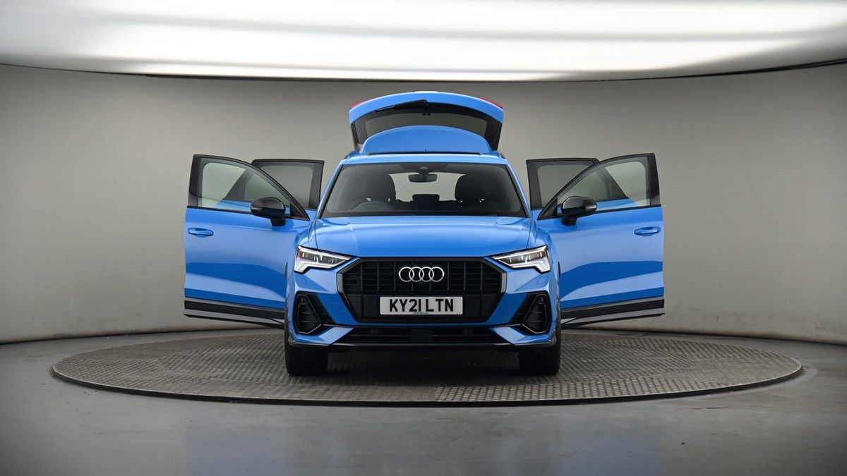 More views of Audi Q3