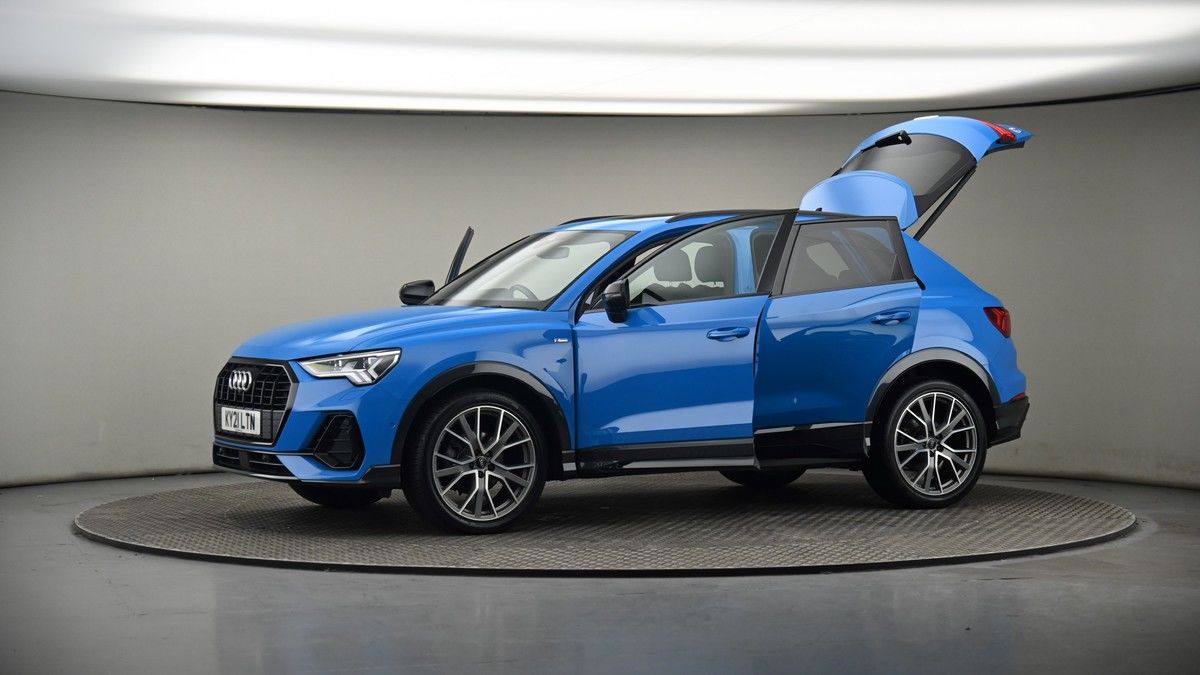 More views of Audi Q3
