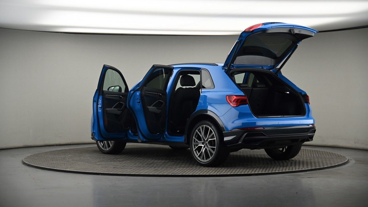 More views of Audi Q3