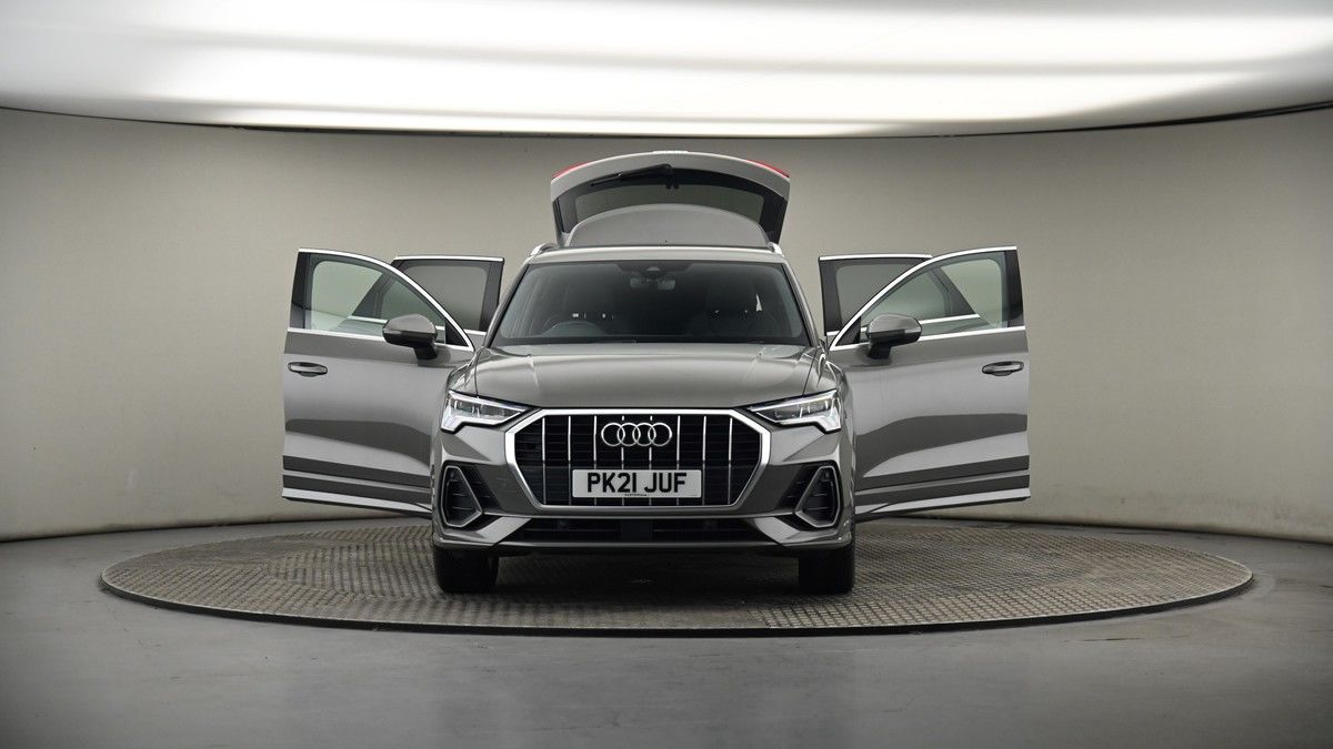 More views of Audi Q3