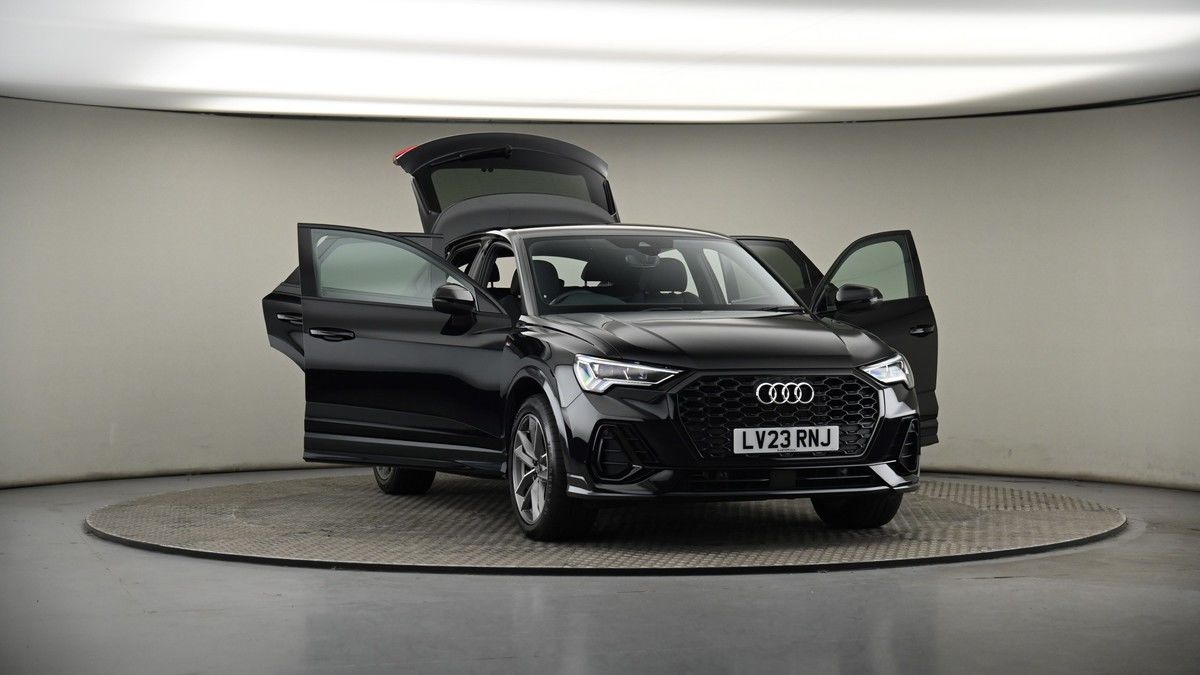 More views of Audi Q3