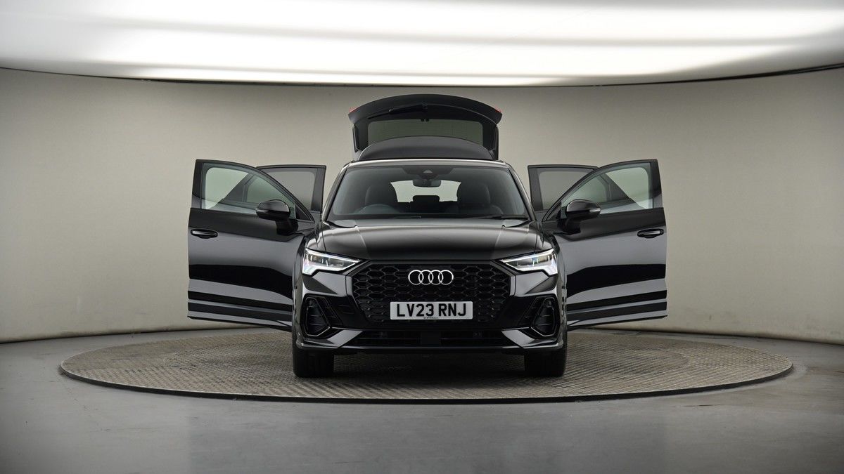 More views of Audi Q3