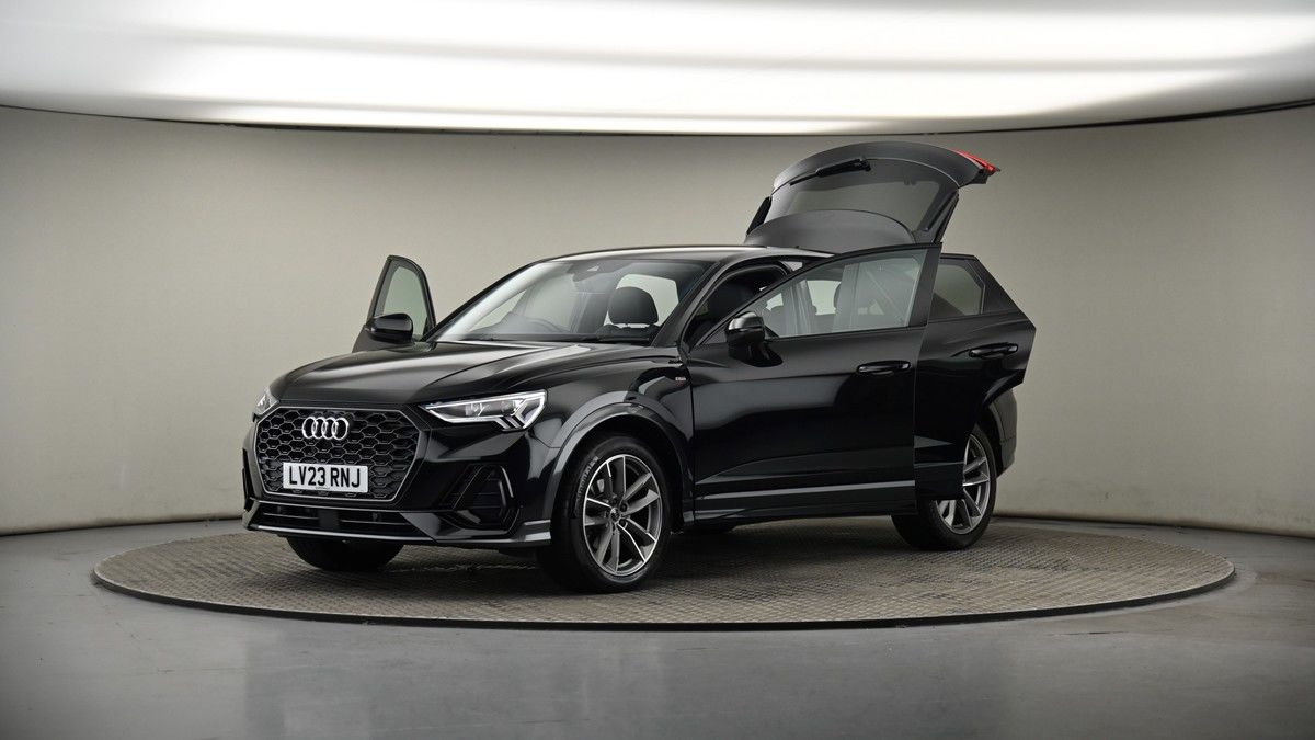 More views of Audi Q3