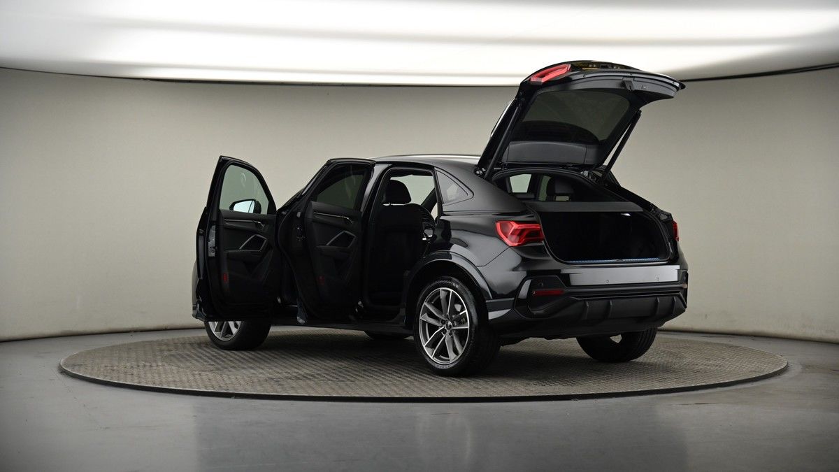 More views of Audi Q3