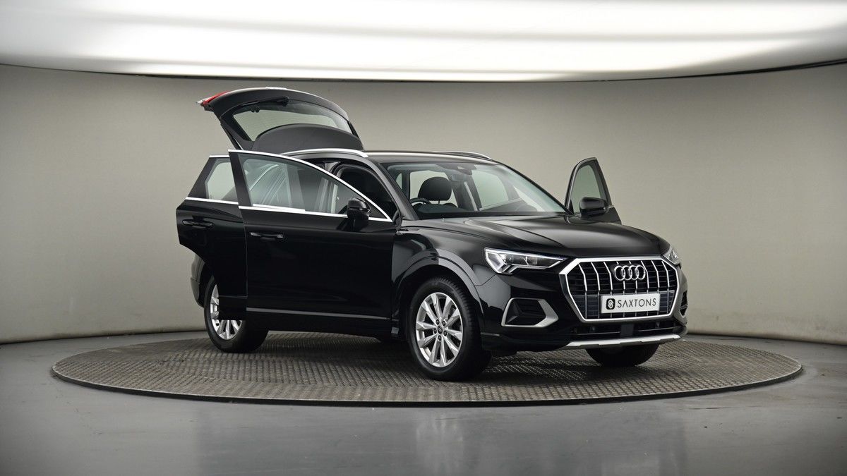 More views of Audi Q3