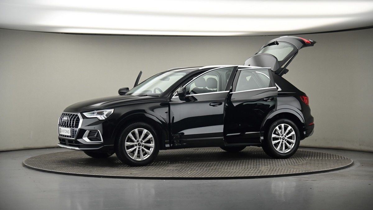 More views of Audi Q3