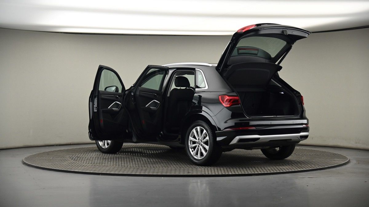 More views of Audi Q3