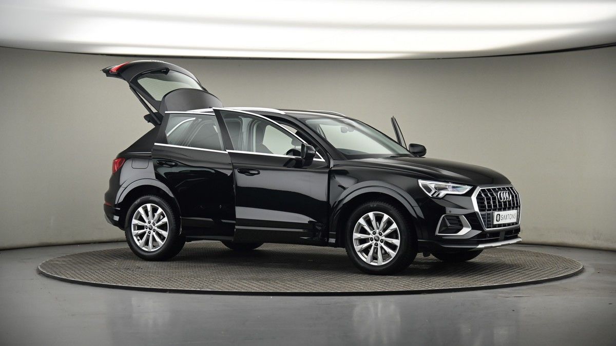 More views of Audi Q3