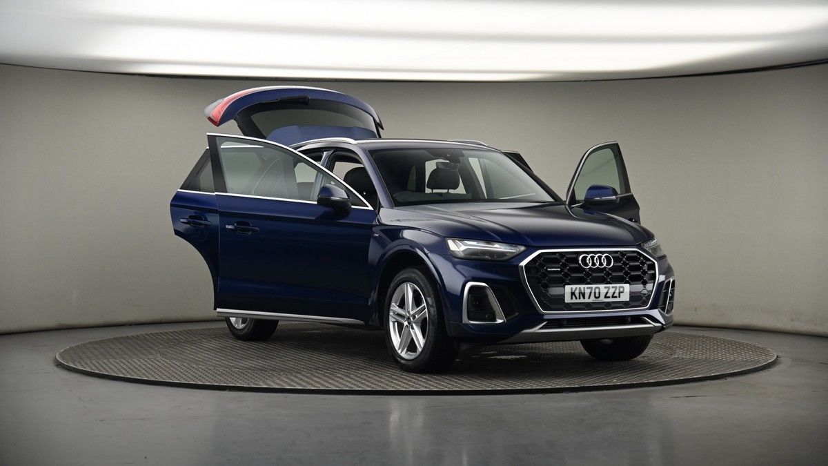 More views of Audi Q5