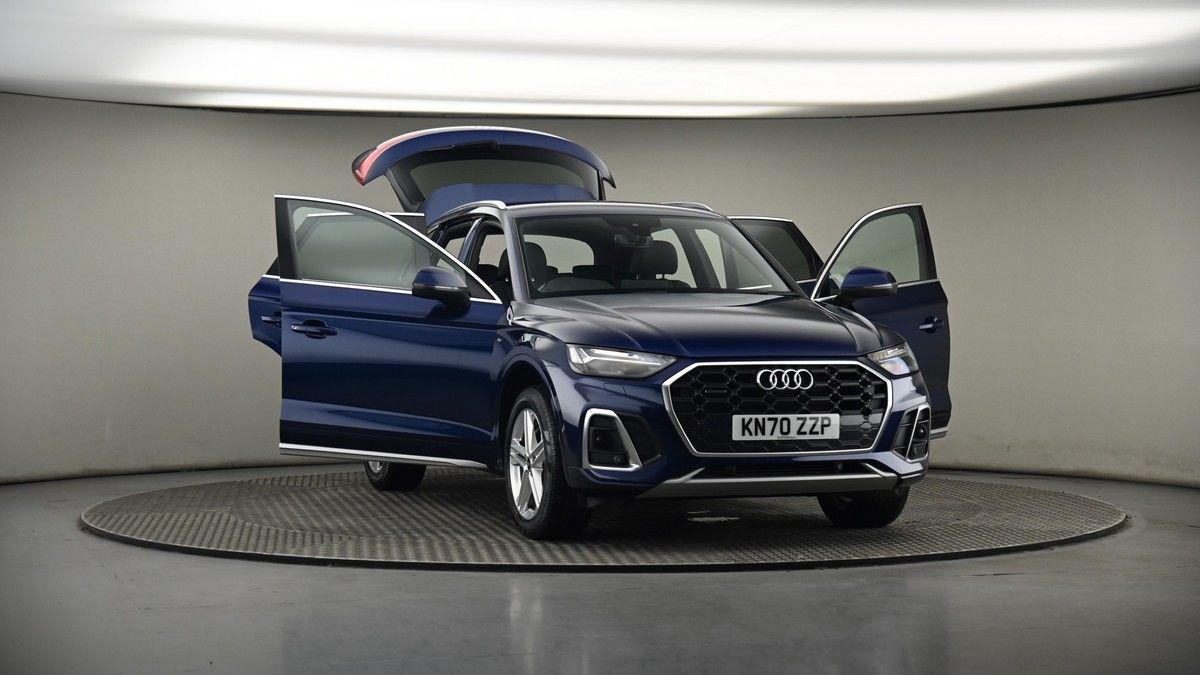 More views of Audi Q5