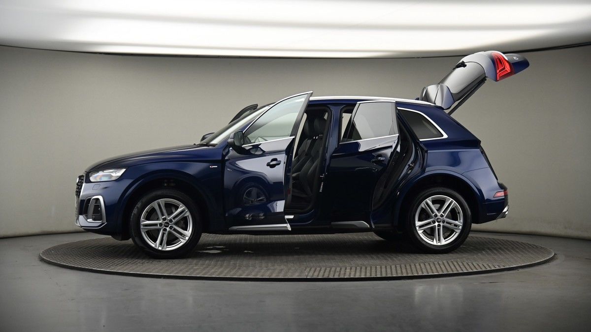 More views of Audi Q5