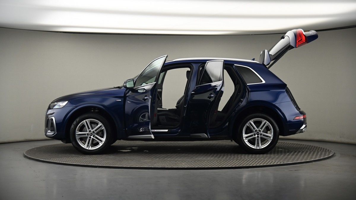 More views of Audi Q5