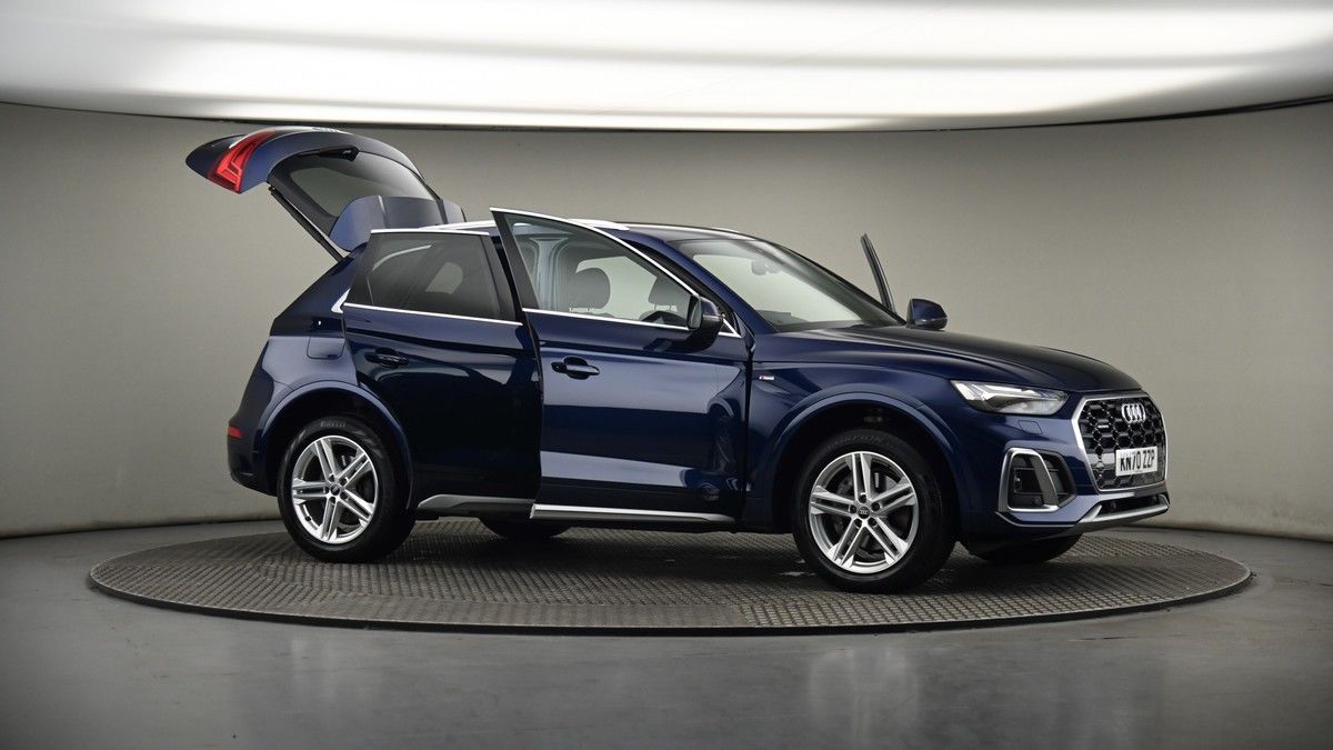 More views of Audi Q5