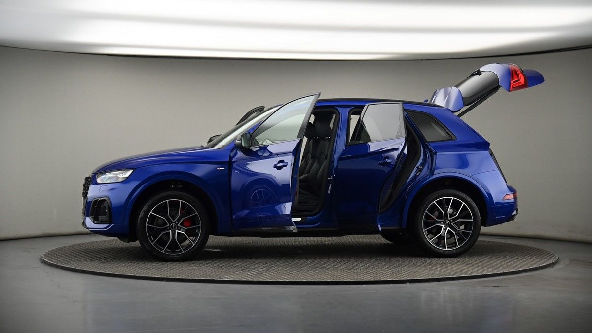 More views of Audi Q5