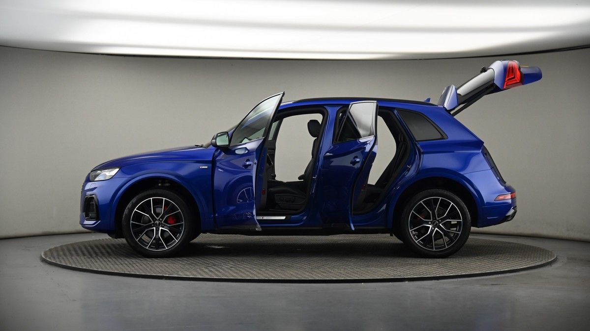 More views of Audi Q5