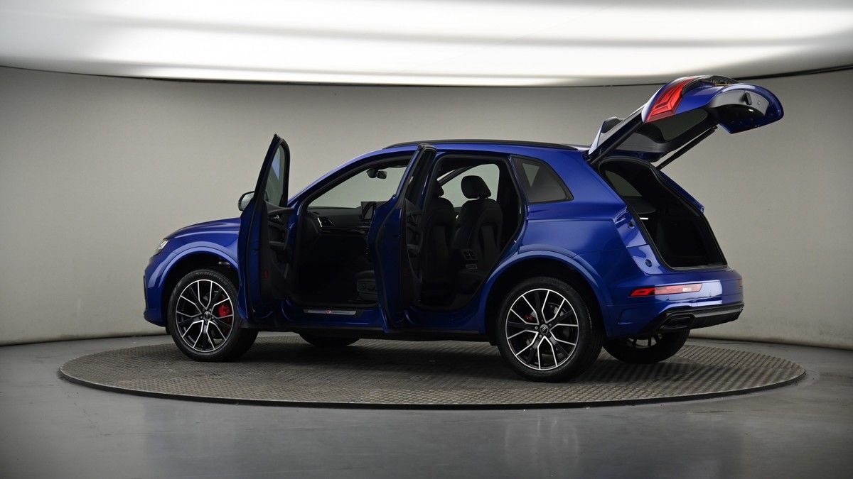 More views of Audi Q5