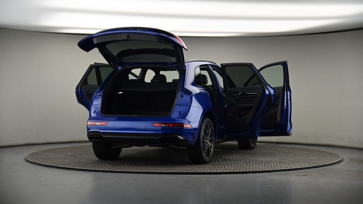 More views of Audi Q5