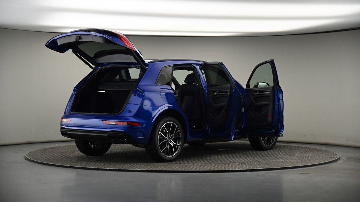 More views of Audi Q5