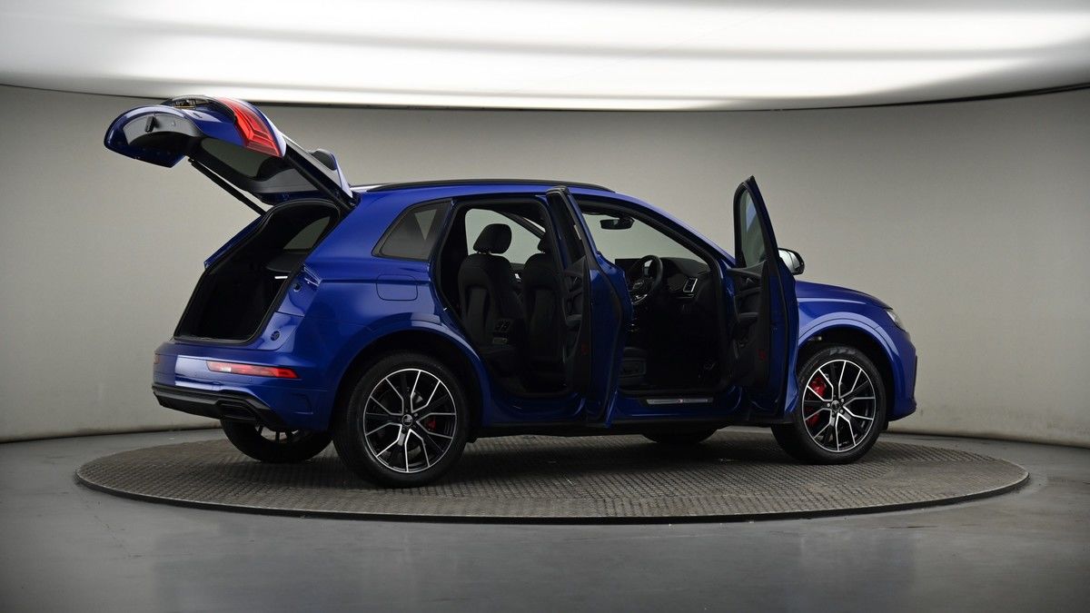 More views of Audi Q5
