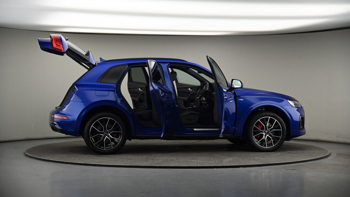 More views of Audi Q5