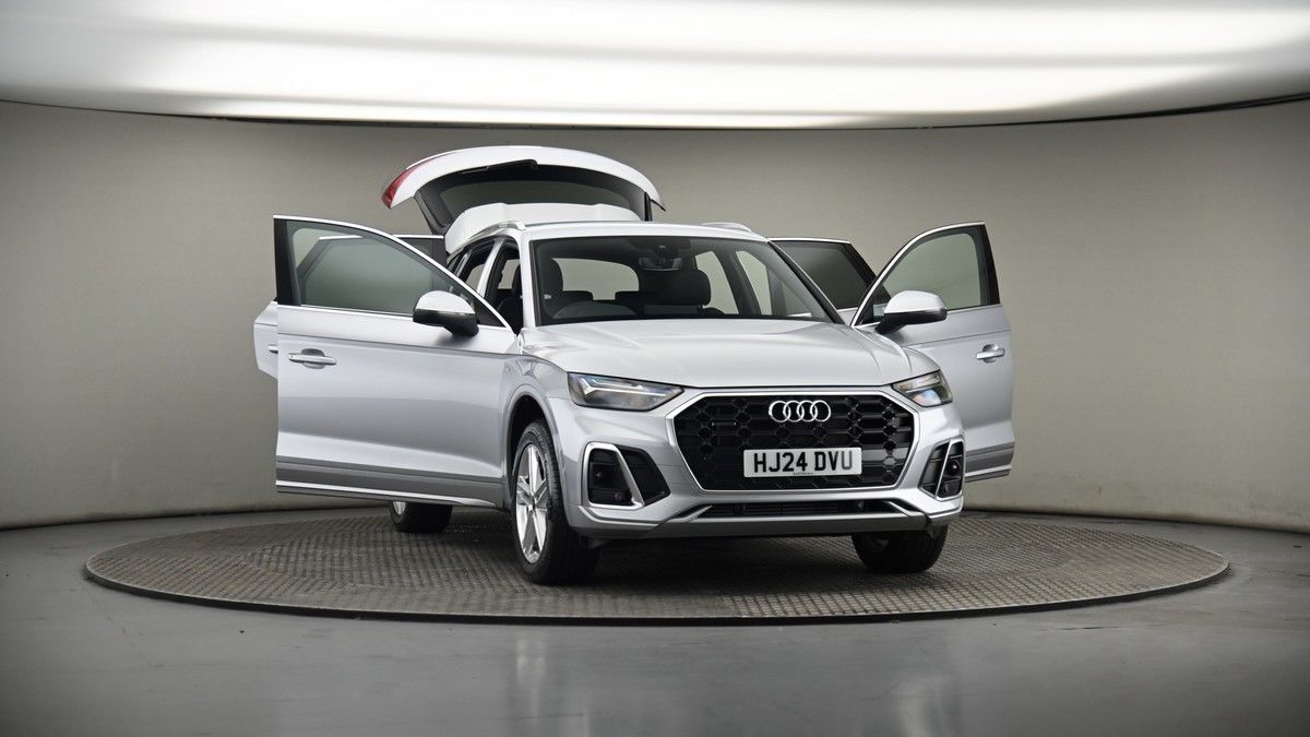 More views of Audi Q5