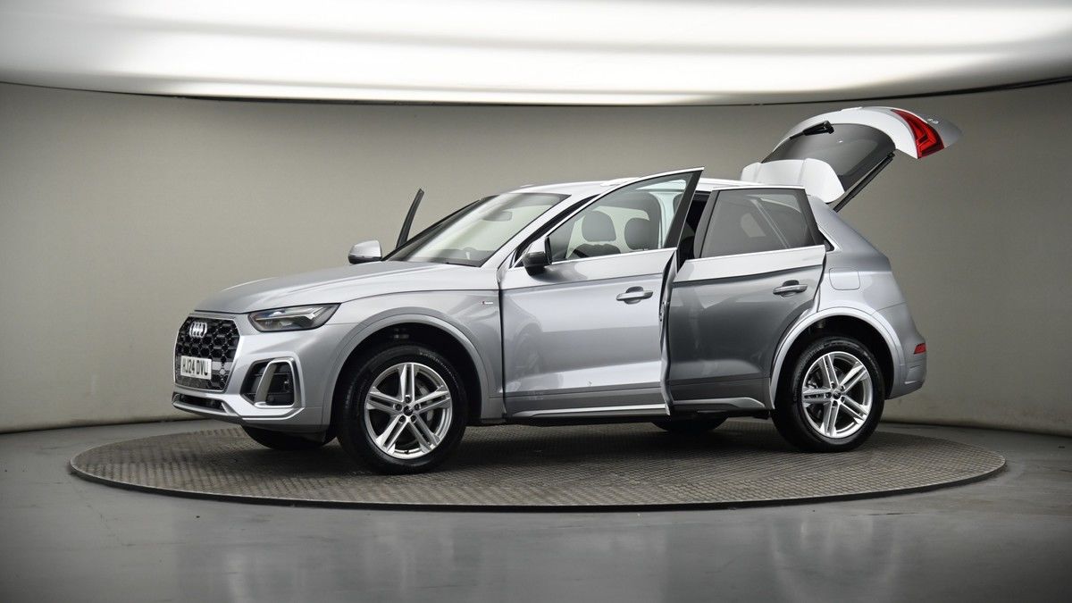 More views of Audi Q5