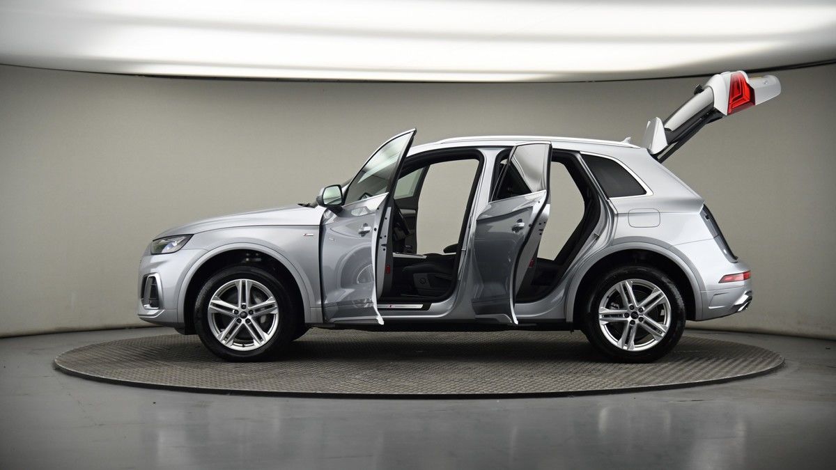 More views of Audi Q5