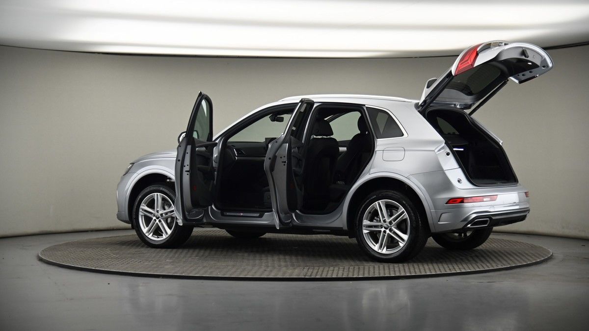 More views of Audi Q5