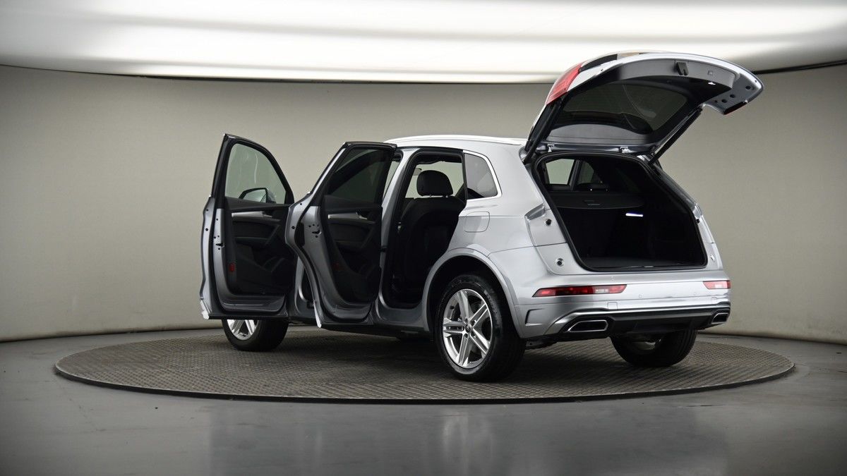 More views of Audi Q5