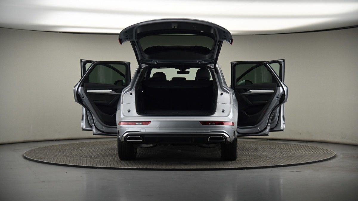 More views of Audi Q5