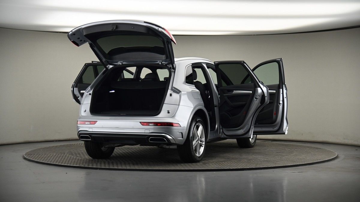 More views of Audi Q5