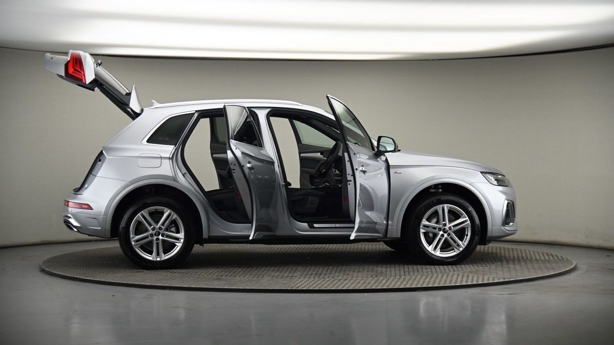 More views of Audi Q5