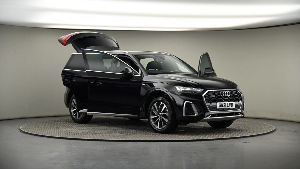 More views of Audi Q5