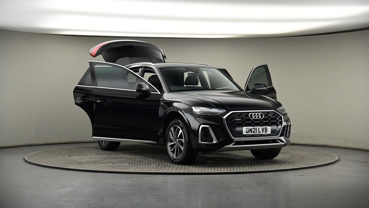 More views of Audi Q5