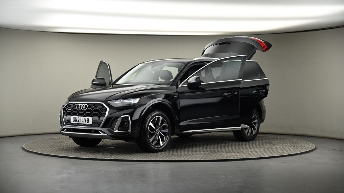 More views of Audi Q5