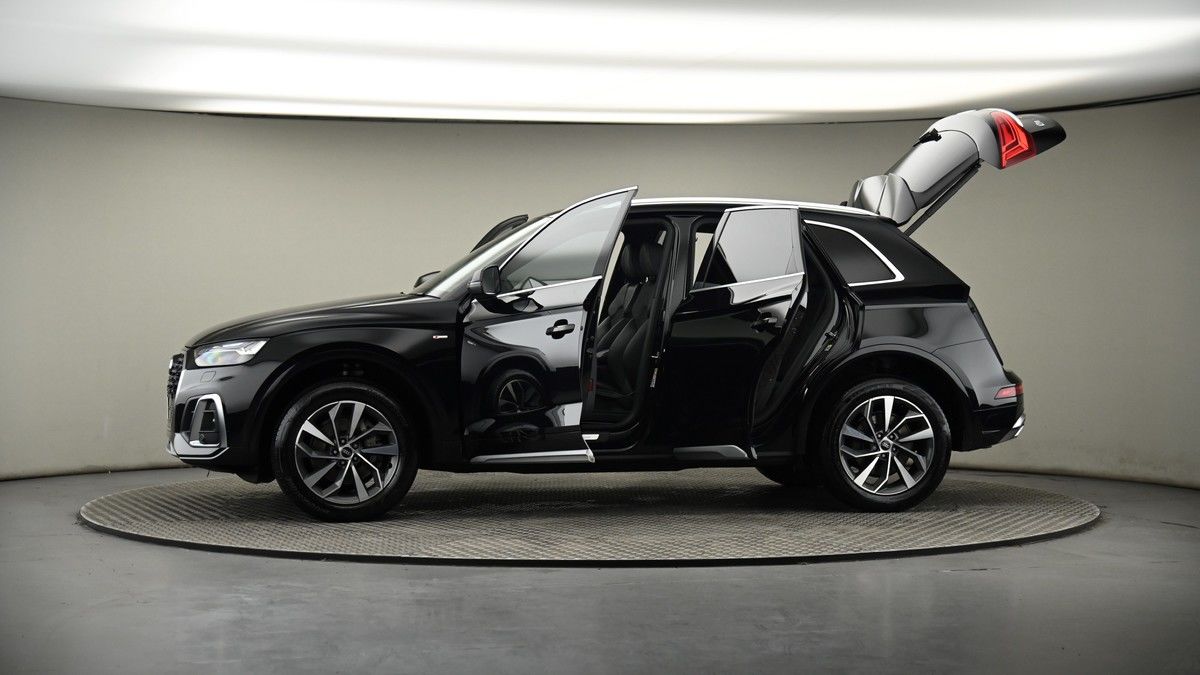 More views of Audi Q5
